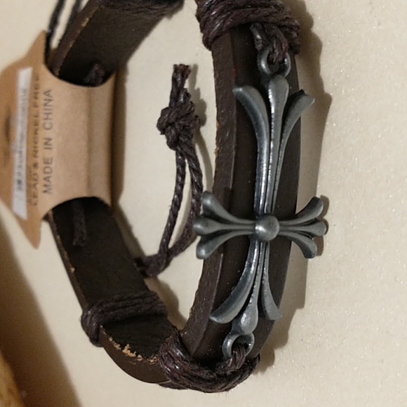 Genuine Leather Unisex Cord Wrapped Cross Bracelet! - Picture 2 of 4